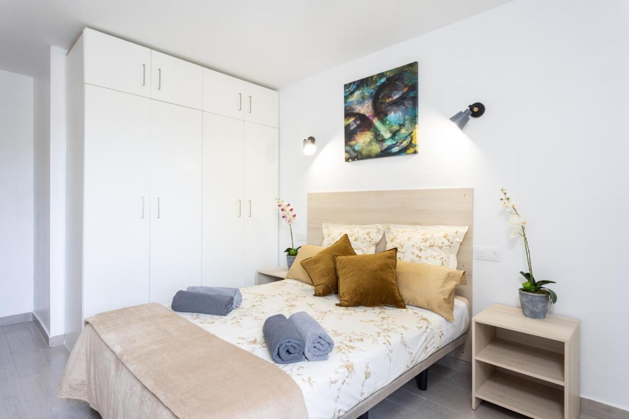 Classbnb - Three Spacious Apartments 150M From The Las Americas Promenade Арона Экстерьер фото
