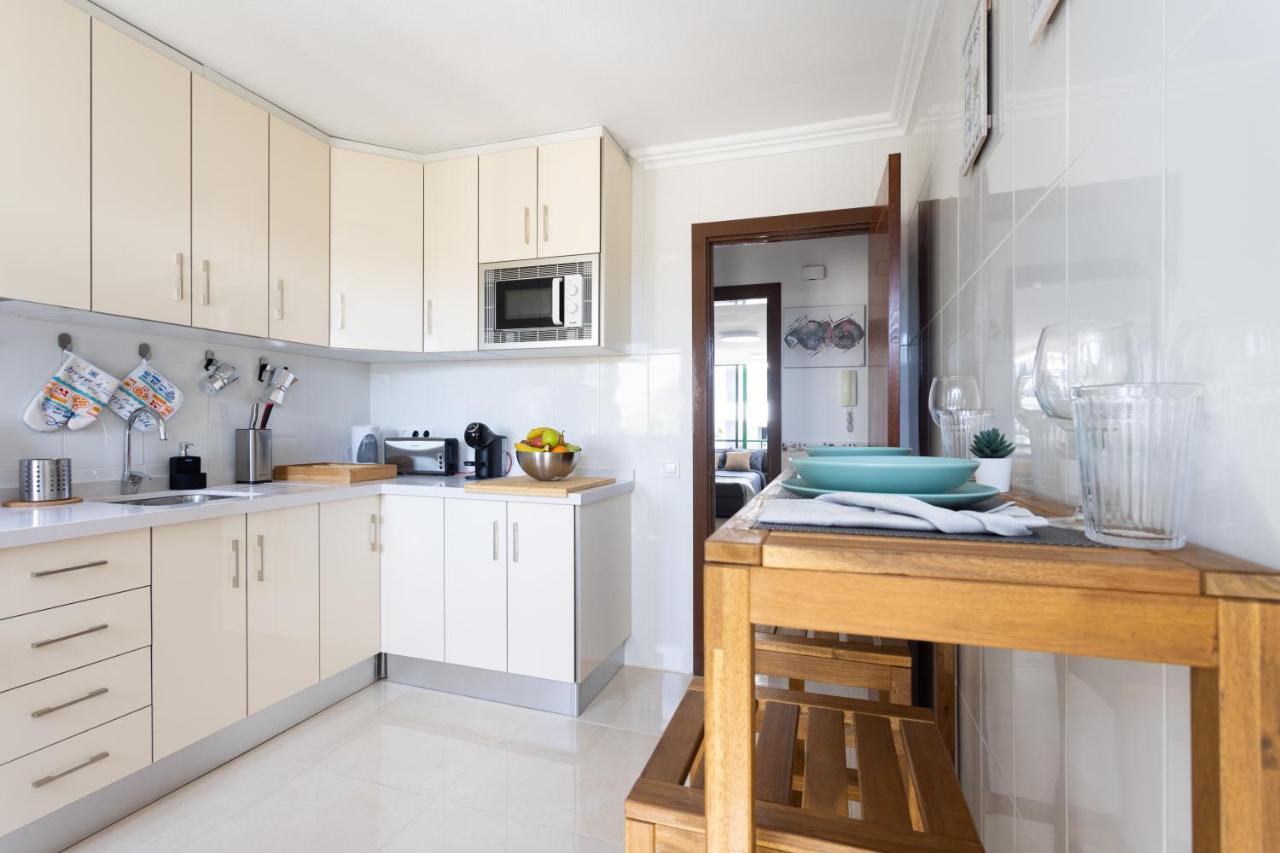 Classbnb - Three Spacious Apartments 150M From The Las Americas Promenade Арона Экстерьер фото