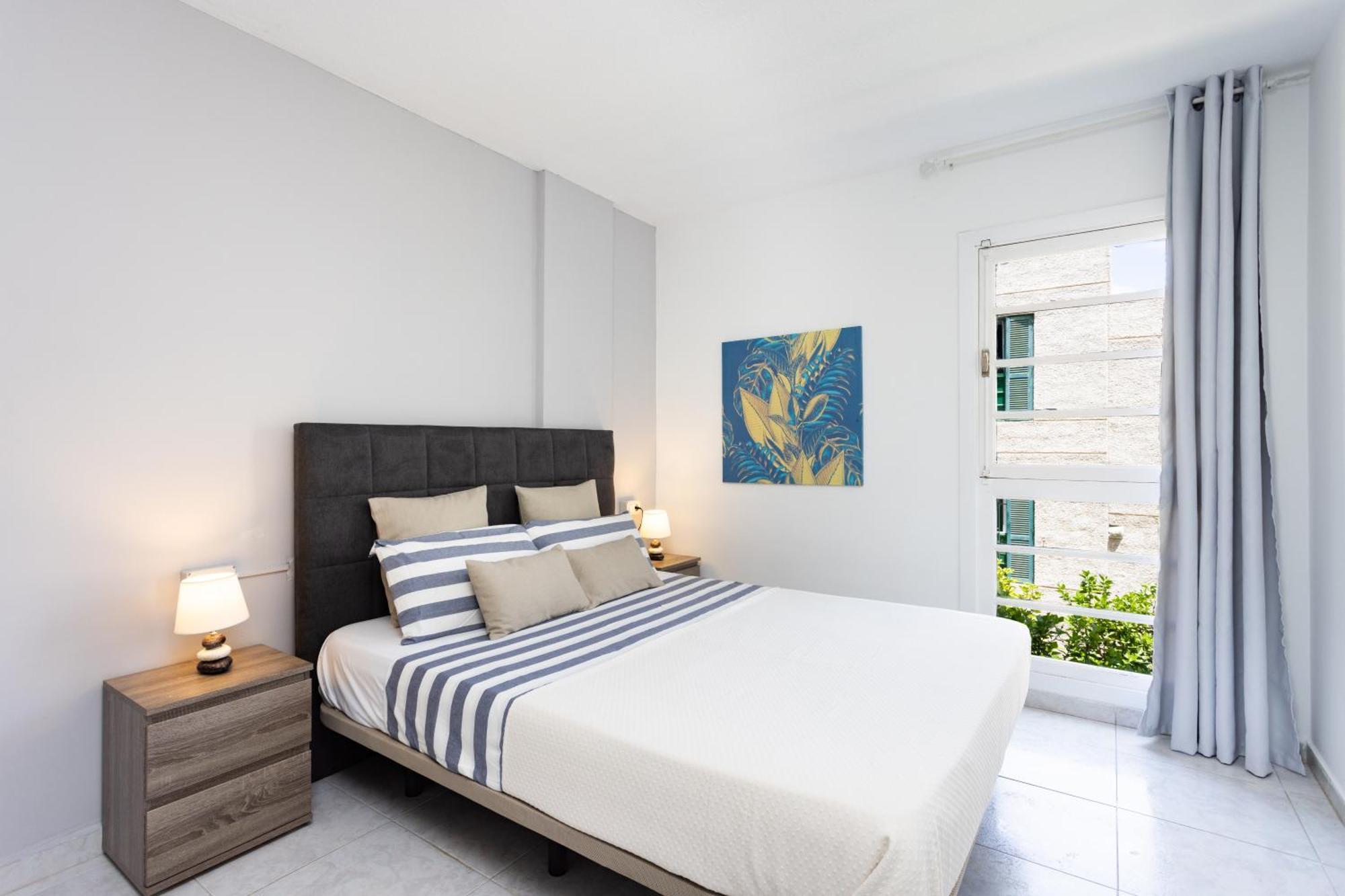 Classbnb - Three Spacious Apartments 150M From The Las Americas Promenade Арона Экстерьер фото