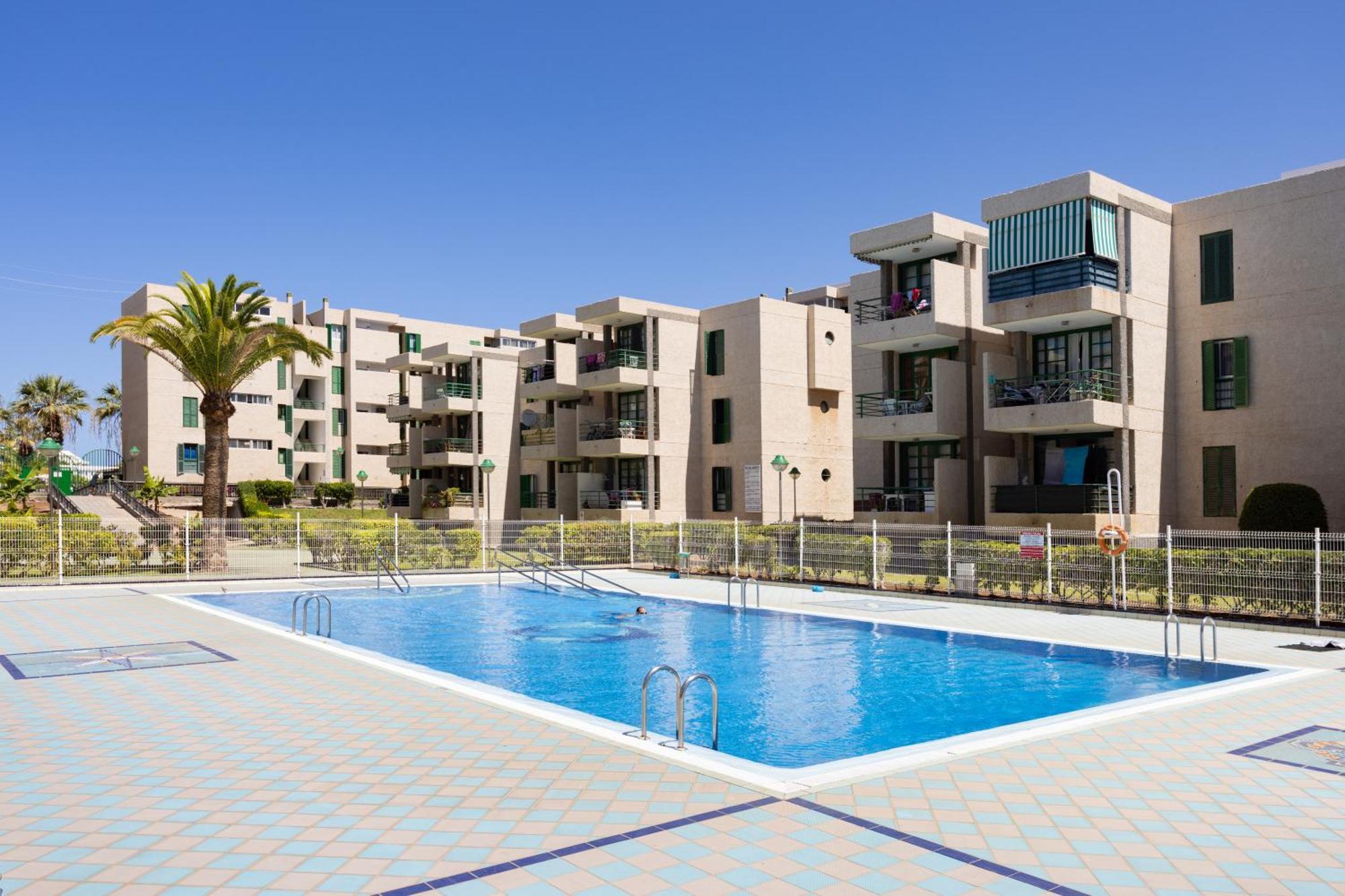 Classbnb - Three Spacious Apartments 150M From The Las Americas Promenade Арона Экстерьер фото